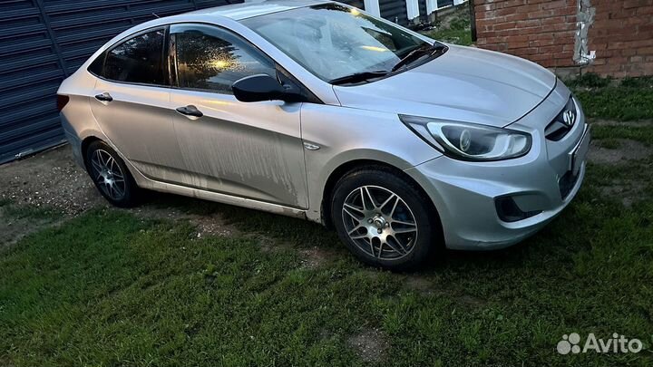 Hyundai Solaris 1.4 AT, 2012, 243 000 км