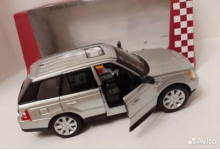 Модель Range Rover Sport от Kinsmart. Новая