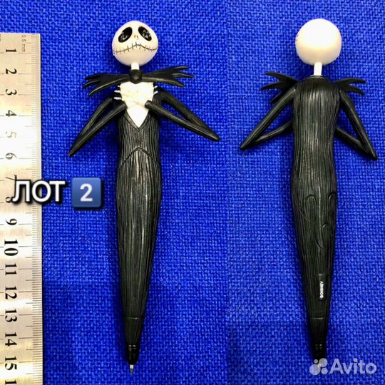 Коллекция ручек из Диснейленда со всего мира