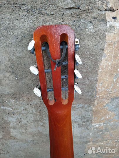 Акустическая гитара