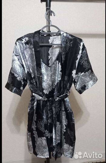 Халат женский шелковый новый