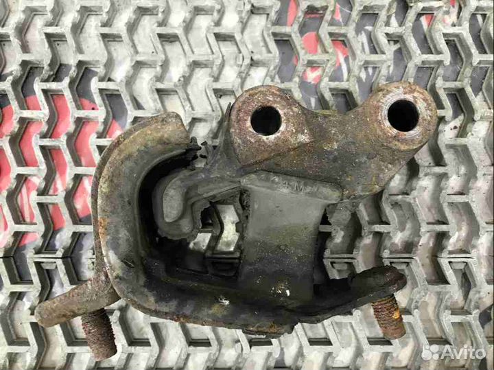 Подушка крепления кпп Honda Accord