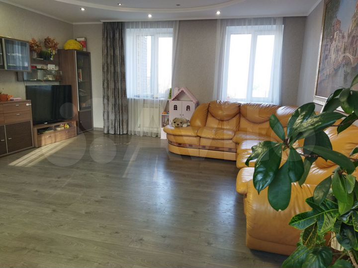 4-к. квартира, 143,8 м², 3/6 эт.