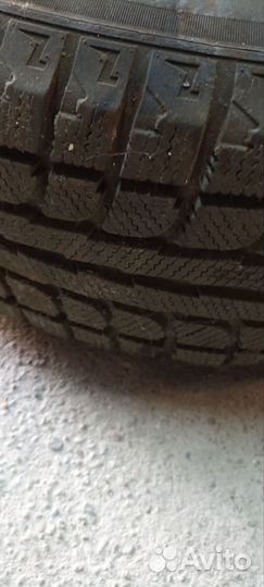 Maxtrek Trek M7 215/70 R16