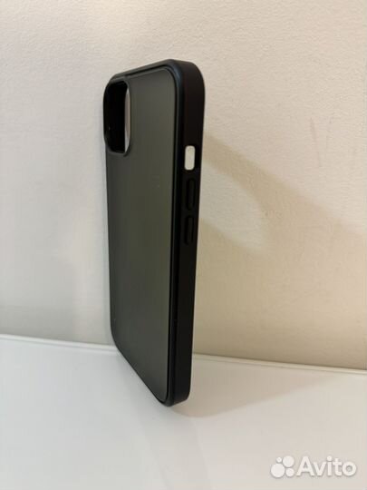 Чехол для iPhone 13