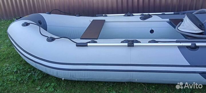 Лодка 4-5 местная пвх,Ривьера 3600 ск