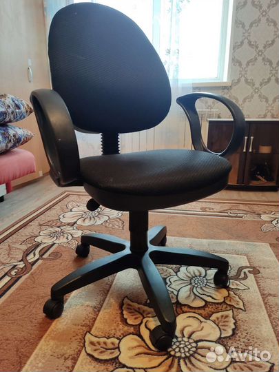 Компьютерное кресло