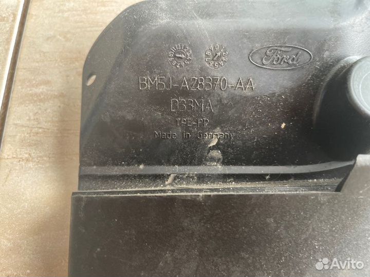 Брызговик задний правый Ford Focus Iii С 2011 По