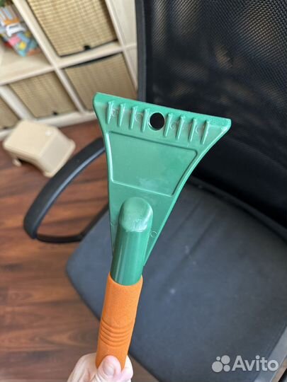 Щетка для чистки снега телекопическая