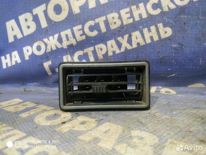 Дефлектор воздушный Ваз Лада 2105 седан 2105 2001