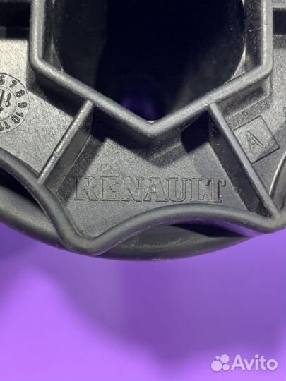 Крепление запасного колеса гайка Renault sandero 2