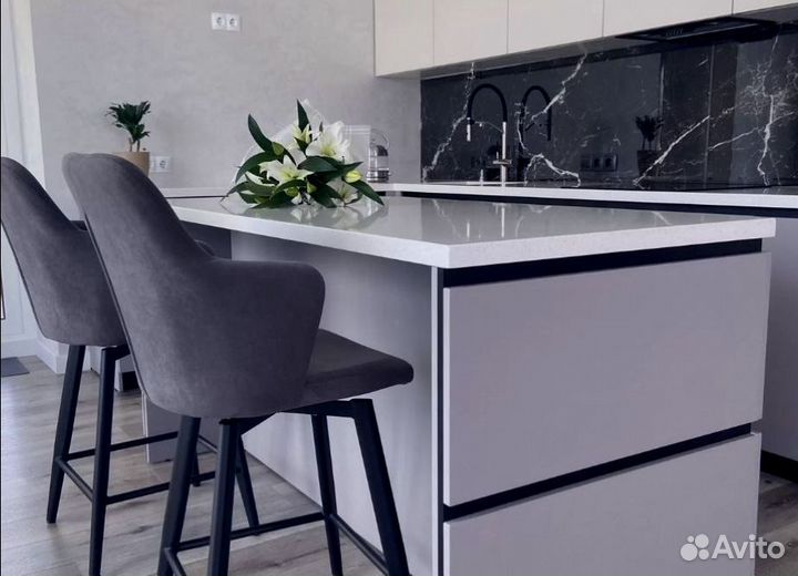 Кухня угловая под заказ новая