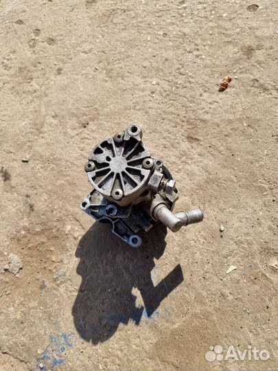 Насос гидроусилителя руля Mercedes W210