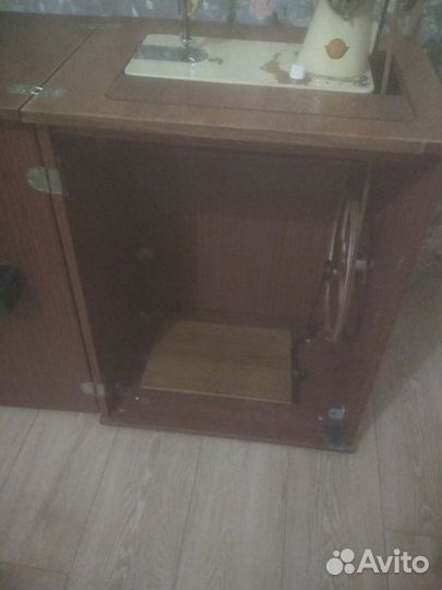 Швейная машина