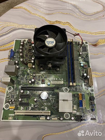 Материнская плата с процессором и памятью