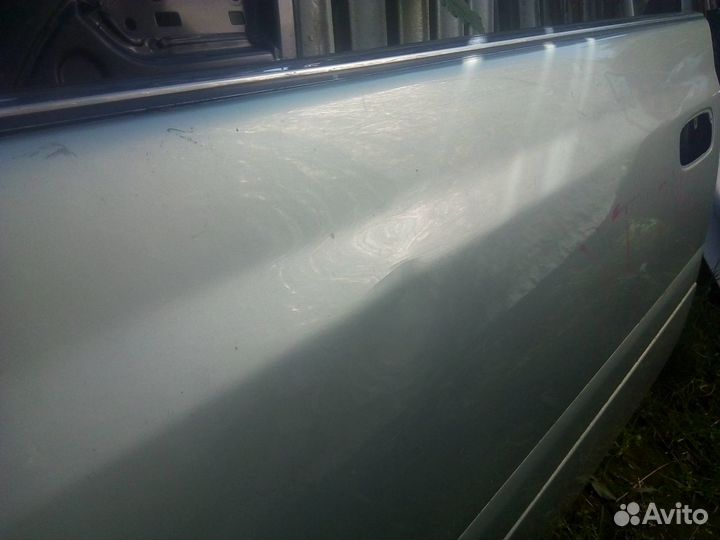 Продам на Тойоту Корону Премио переднюю левую двер