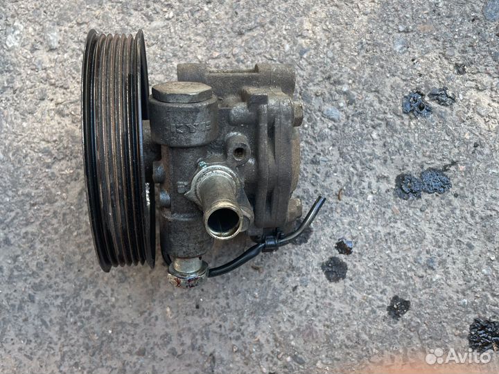 Насос гур lancer 10