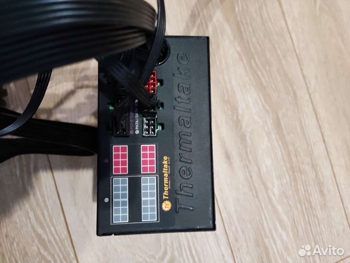 Блок питания Thermaltake 630w SmartSe