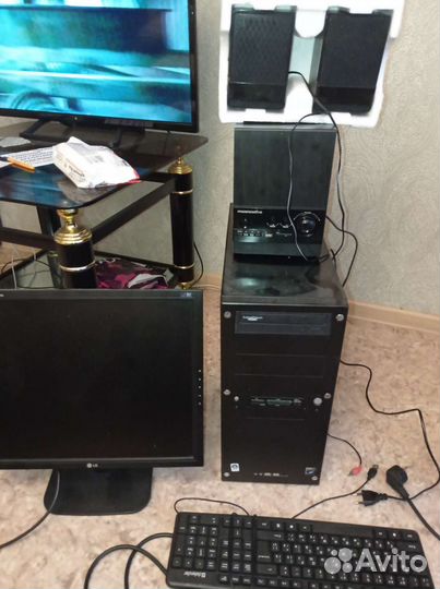 Монитор LG 19