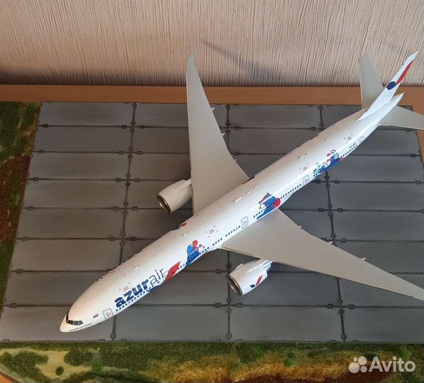 Модель самолета масштаб 1/144