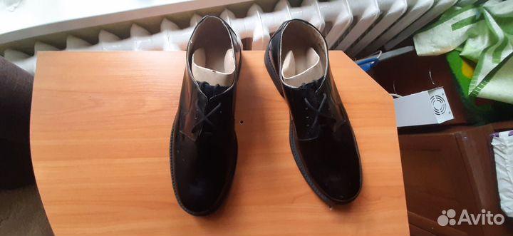 Мужские лаковые туфли