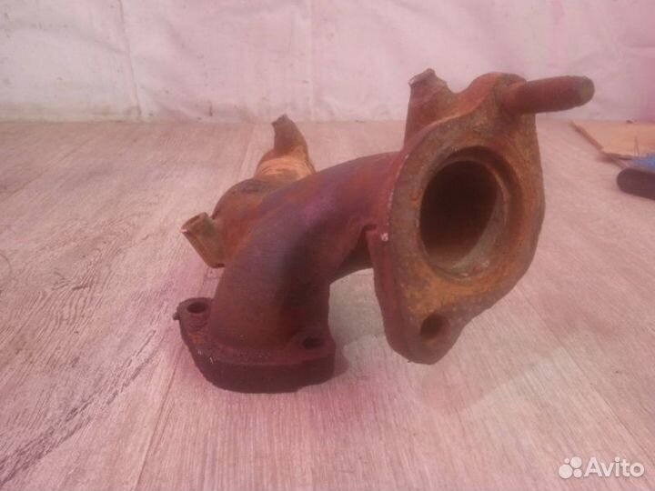 Коллектор выпускной правый Mitsubishi Pajero L141G