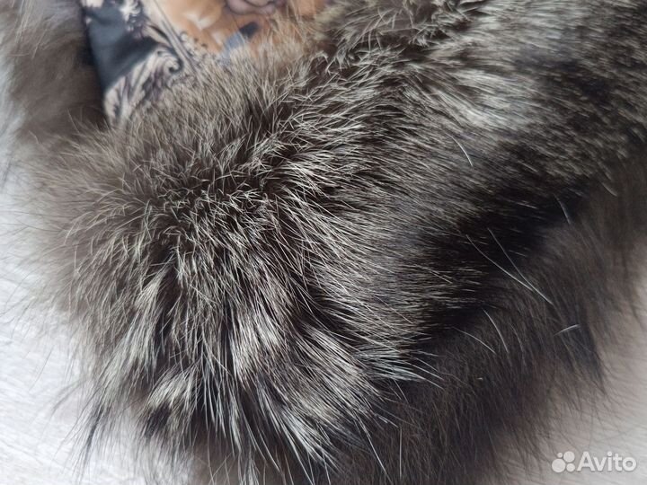 Меховой воротник чернобурка