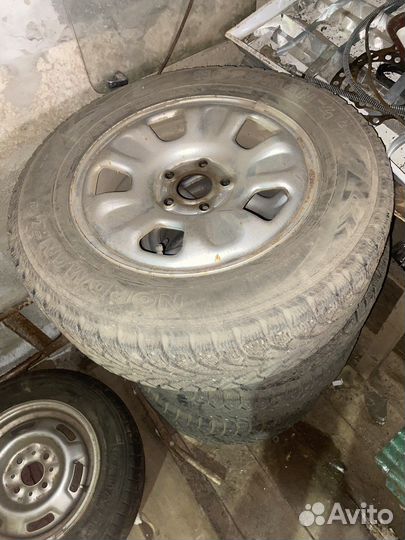 Nordman Nordman 4 215/65 R16