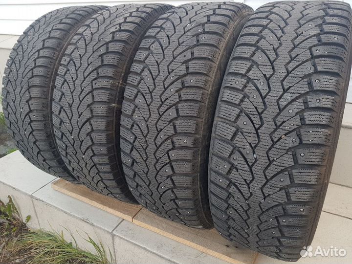 Pirelli Formula Ice 205/60 R16