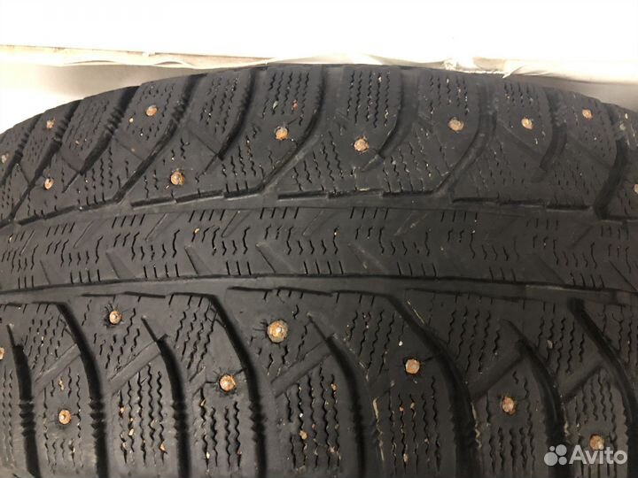 Bridgestone Ice Cruiser 7000 225/65 R17