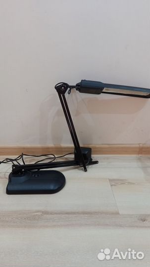 Лампа настольная