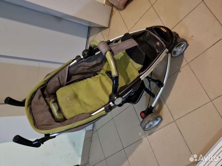 Коляска прогулочная