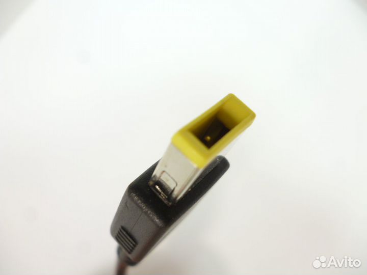 Новая автозарядка Lenovo 90W 20V 4.5A Square Shape