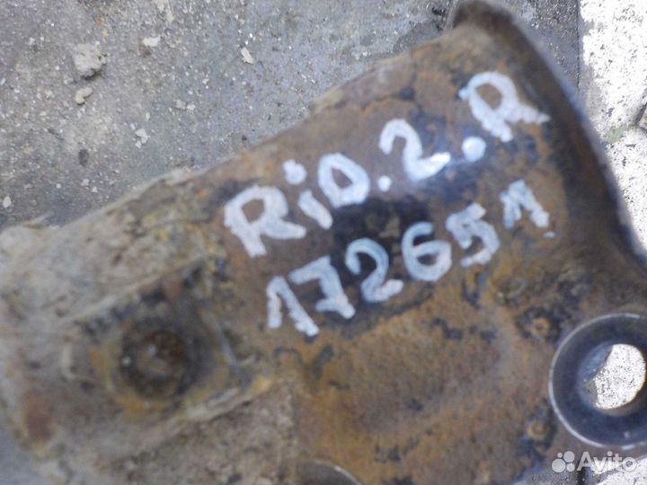 Стойка передняя правая Kia Rio 2