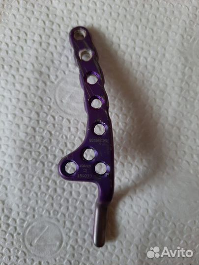 Титановая пластина на левую ключицу плеча