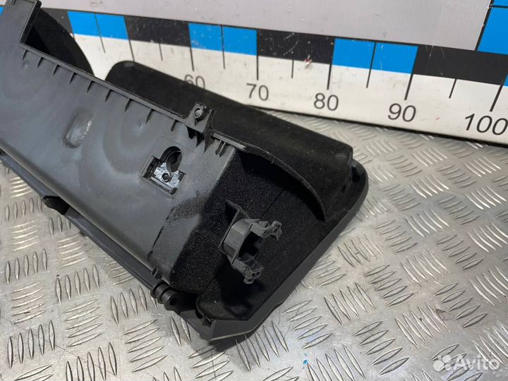 Б/У Крышка бардачка#002