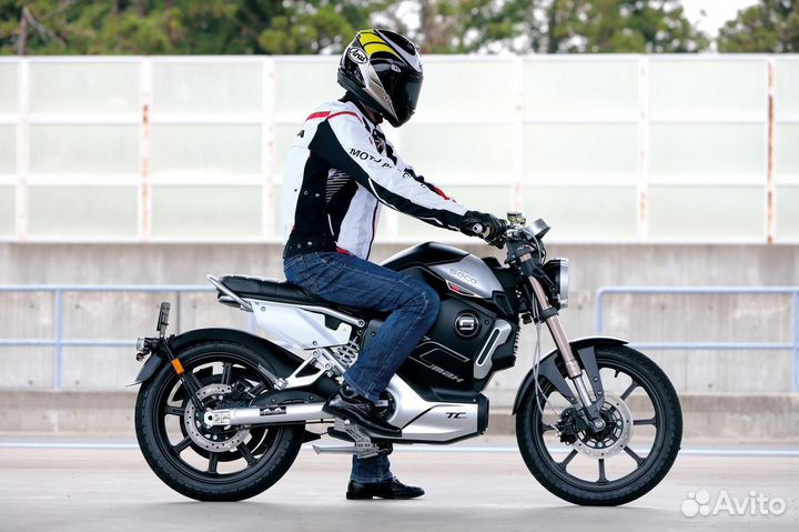 Электромотоцикл Super Soco TC MAX 2023 года