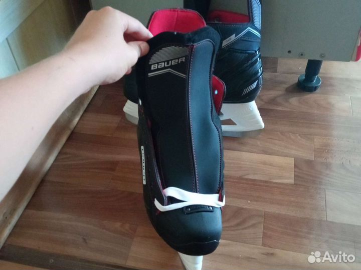 Хоккейные коньки bauer N5