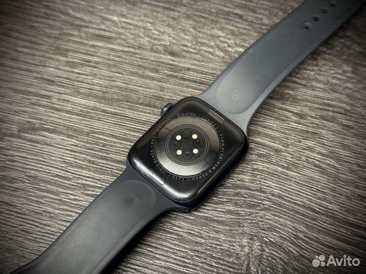 Часы Apple Watch Series 7 45 mm