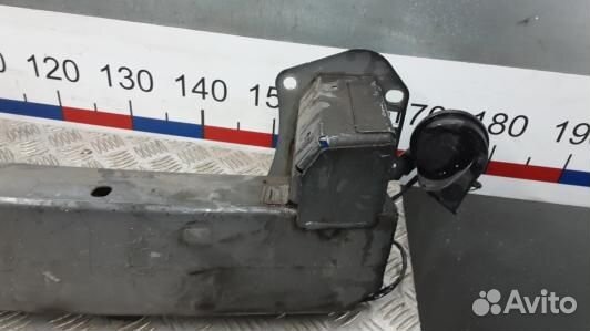 Усилитель бампера передний (кронштейн) dodge calib