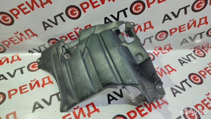 Защита двигателя левая Toyota Corona Premio ST210