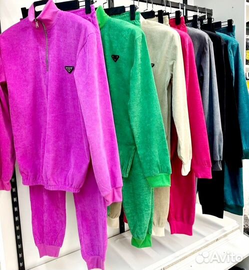 Костюм женский новый