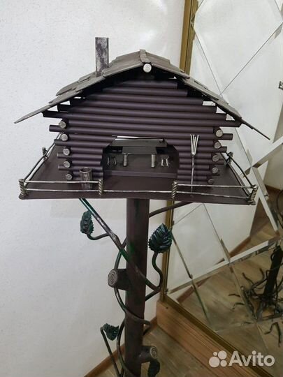 Кормушка из металла. Эксклюзив