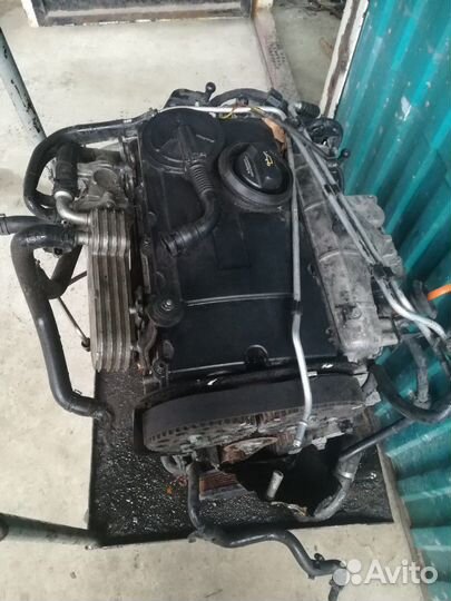 Двигатель Фольксваген Пассат Б6 2.0tdi по частям
