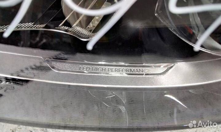 Фара левая Mercedes-Benz C-Class