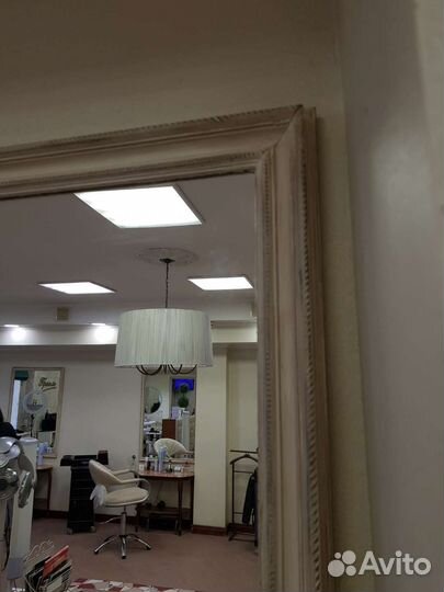 Зеркало настенное в раме