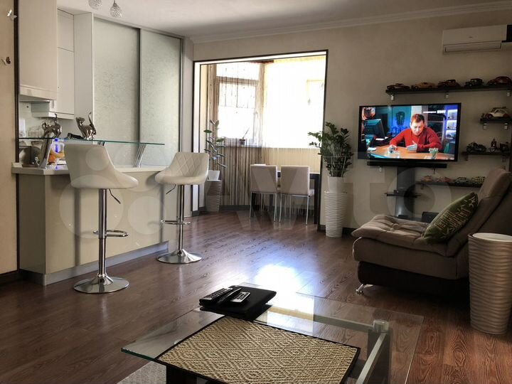 3-к. квартира, 93 м², 2/9 эт.