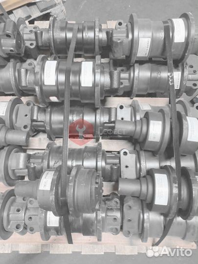 Каток опорный Komatsu 207-30-00024