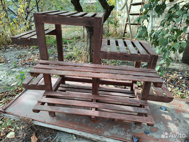 Полка под цветы напольная