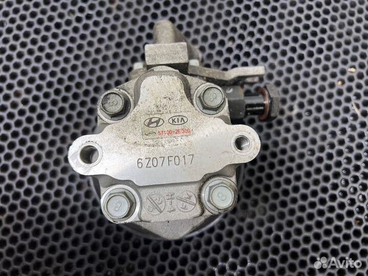 Насос гидроусилителя руля Hyundai Tucson 2006